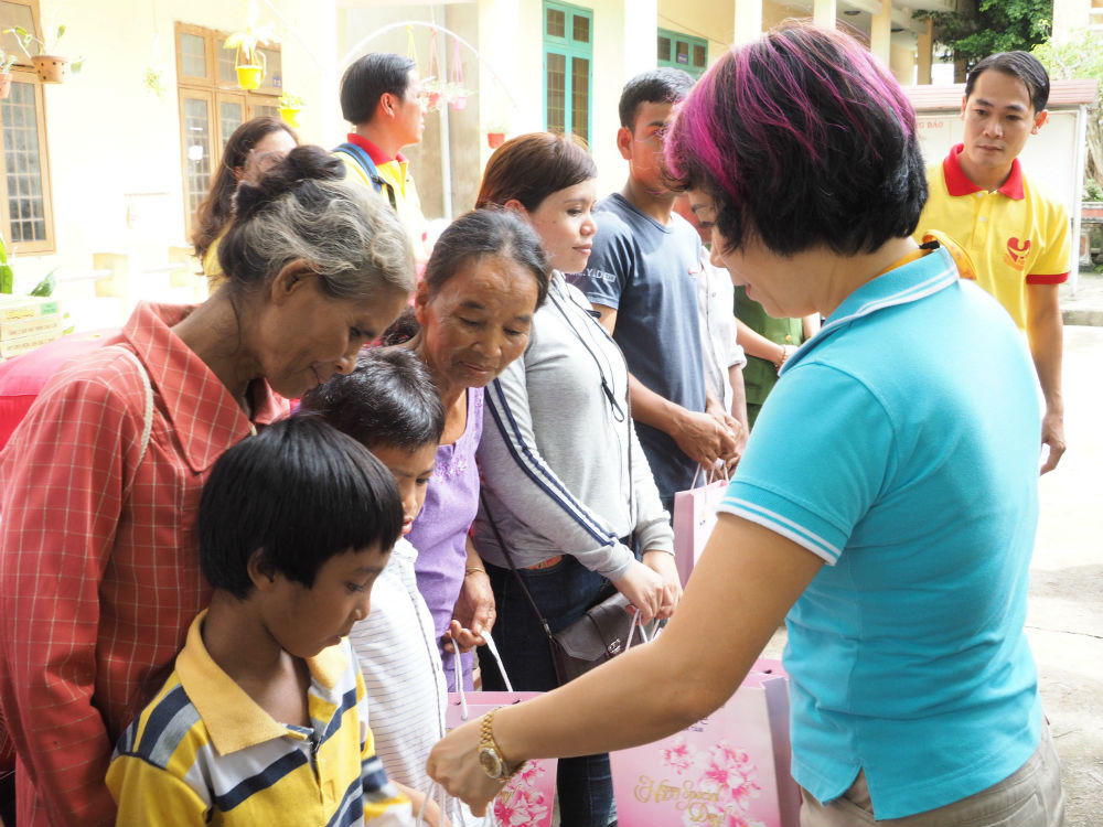 Kết nối nụ cười trái tim 7: Mang yêu thương đến đồng bào vùng cao