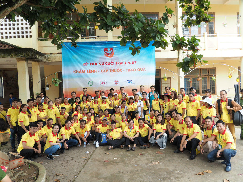 Kết nối nụ cười trái tim 7: Mang yêu thương đến đồng bào vùng cao