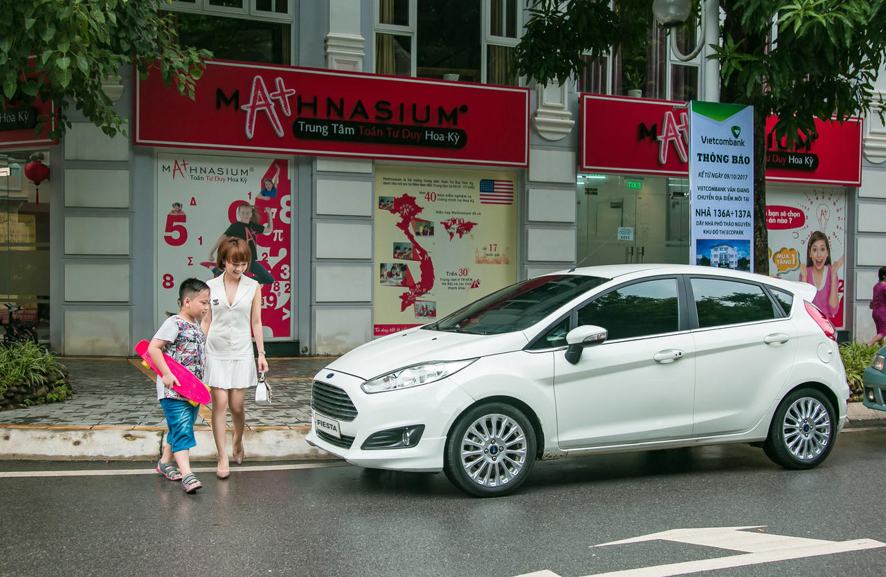 Bí kíp thư giãn khi lái xe trong phố dành cho chị em