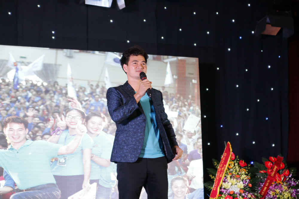 Khát vọng Lạc Hồng 2017: Khuấy động không khí chào đón tân sinh viên cùng nghệ sĩ Xuân Bắc