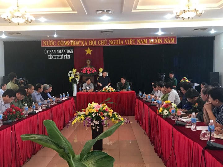 Phó Thủ tướng thị sát, chỉ đạo khắc phục hậu quả bão số 12