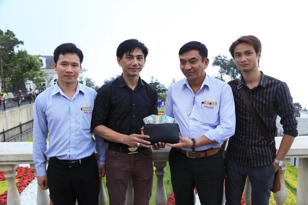 Tủ đồ thất lạc ở Bà Nà Hills và câu chuyện làm du lịch tử tế