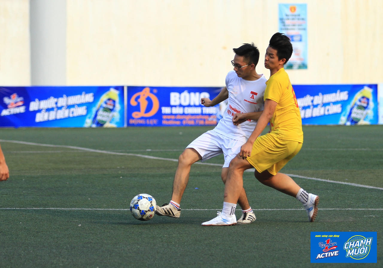 16 đội vào vòng 1/8 giải bóng đá học sinh Hà Nội tranh Cup Number 1 Active 