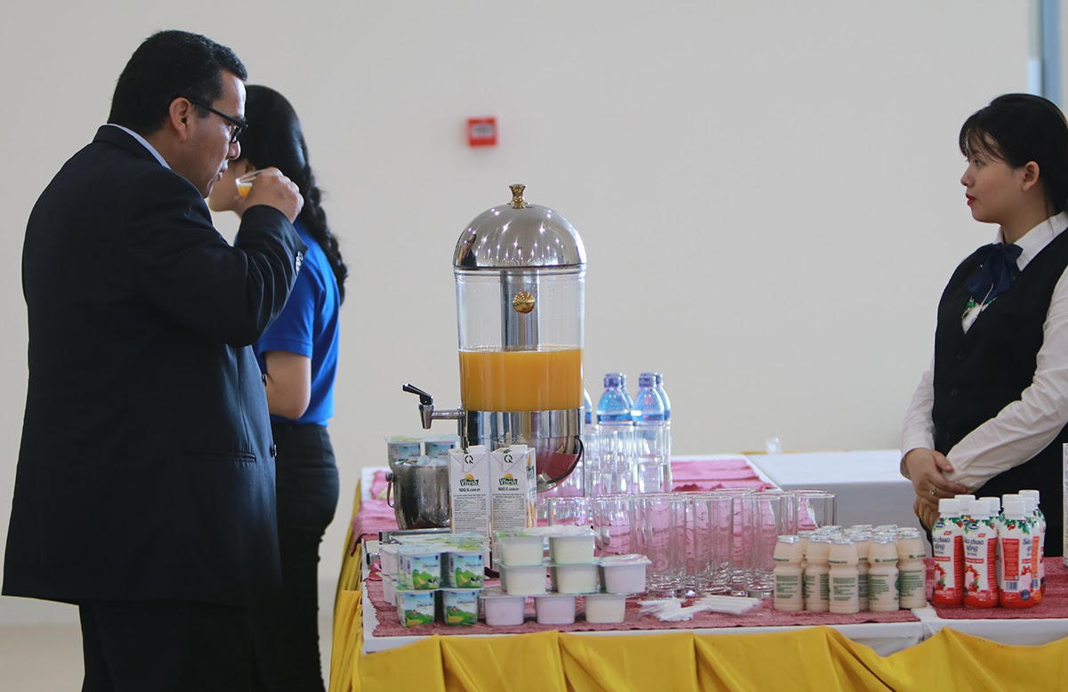 Nước trái cây Vfresh 100% - Nguồn Vitamin tự nhiên cho người bận rộn