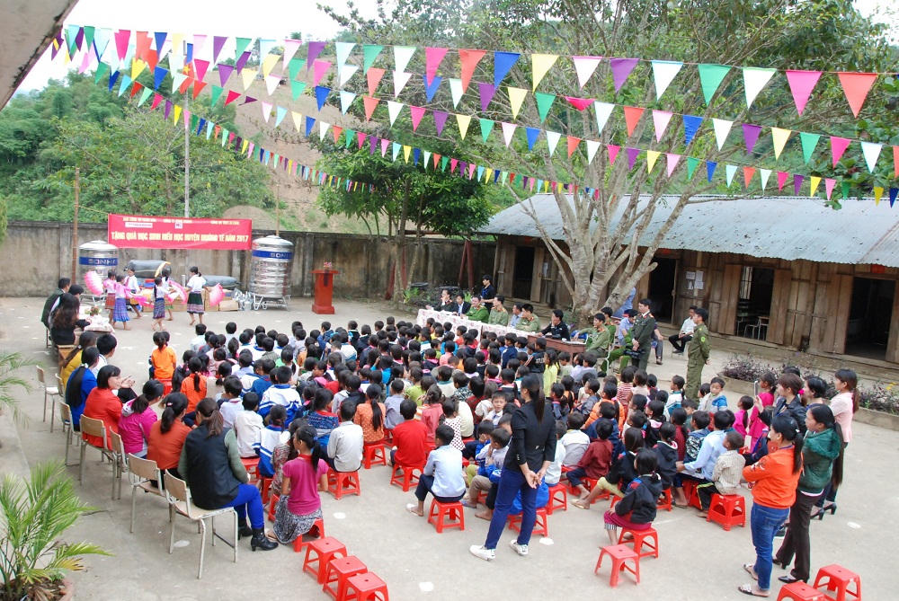 Home Credit hỗ trợ giáo dục vùng cao Tây Bắc