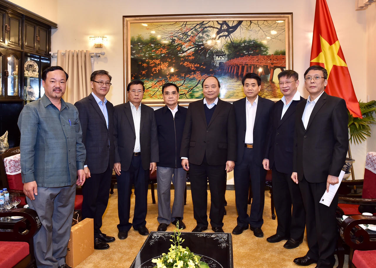 Việt Nam luôn ủng hộ Lào phát triển