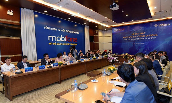 VPBank bắt tay với MobiFone ra mắt sản phẩm tài chính di động