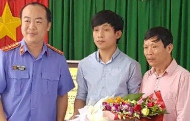 Nước mắt tìm công lý…