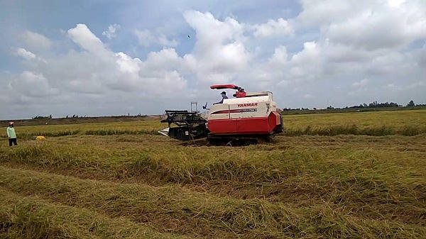 Agribank: Đưa máy nông cụ Nhật đến tay nông dân Việt