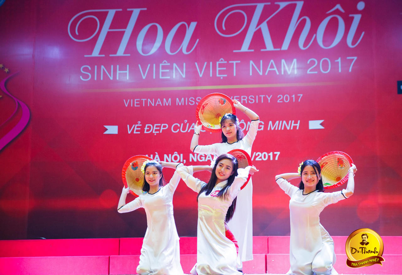 Vòng bán kết Hoa khôi Sinh viên: Thí sinh khoe vẻ đẹp tươi tắn trong tà áo dài