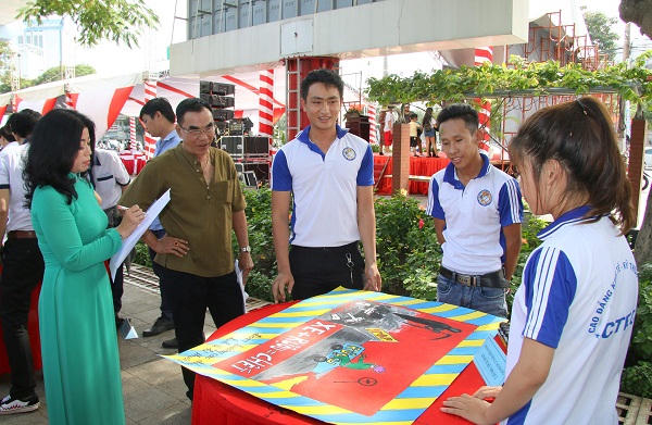 Cần Thơ: Nhiều hoạt động tuyên truyền trong Ngày hội Toàn dân với Văn hóa giao thông