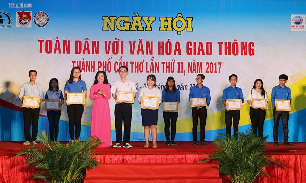 Cần Thơ: Nhiều hoạt động tuyên truyền trong Ngày hội Toàn dân với Văn hóa giao thông