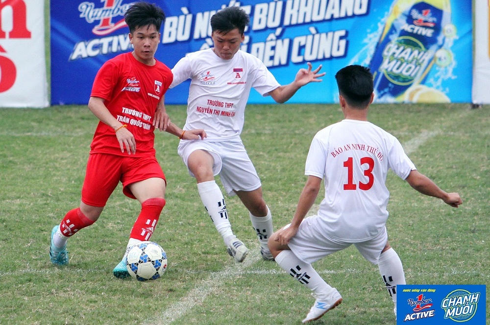 Đường đến ngôi vô địch giải bóng đá học sinh Hà Nội của Trường THPT Nguyễn Thị Minh Khai