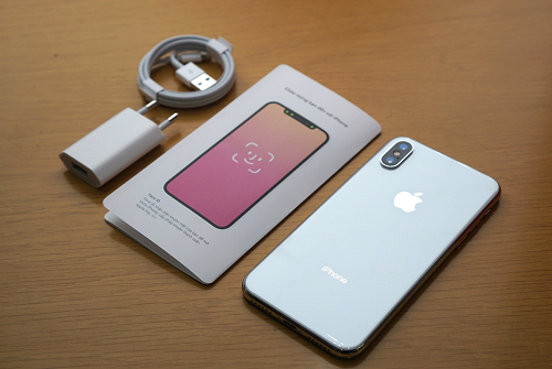 Mở hộp iPhone X chính hãng, MobiFone bán giá từ 15 triệu