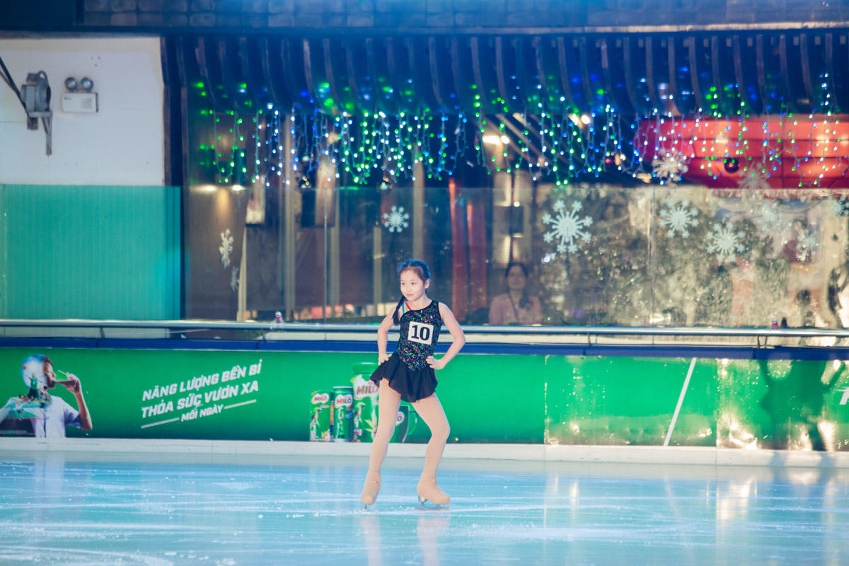 Chiêm ngưỡng những khoảnh khắc đẹp tới "nín thở" tại Giải trượt băng nghệ thuật Việt Nam 2017