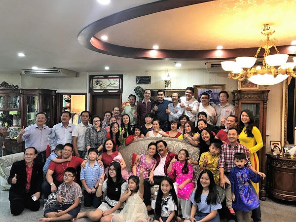 Các doanh nghiệp lớn đón Tết thế nào?