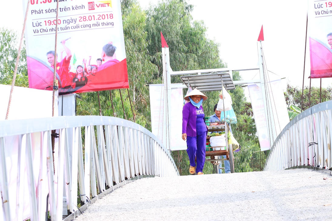 Hàng vạn người dân Cần Thơ, Sóc Trăng tiếp tục nhận quà Tết từ Tân Hiệp Phát