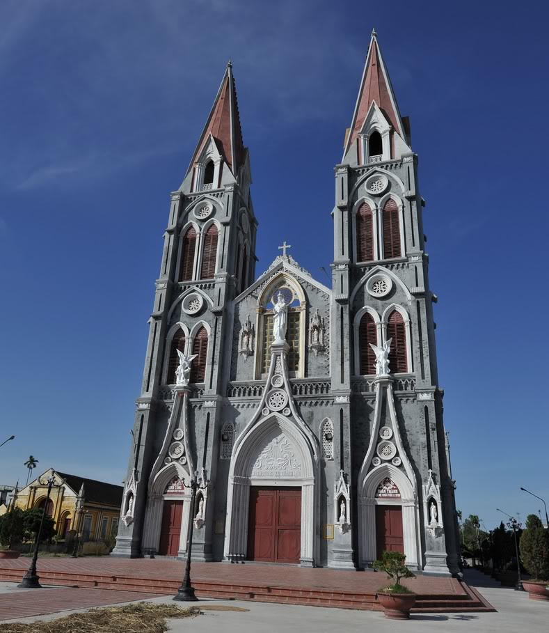 Bình yên giáo xứ Thánh Mẫu…