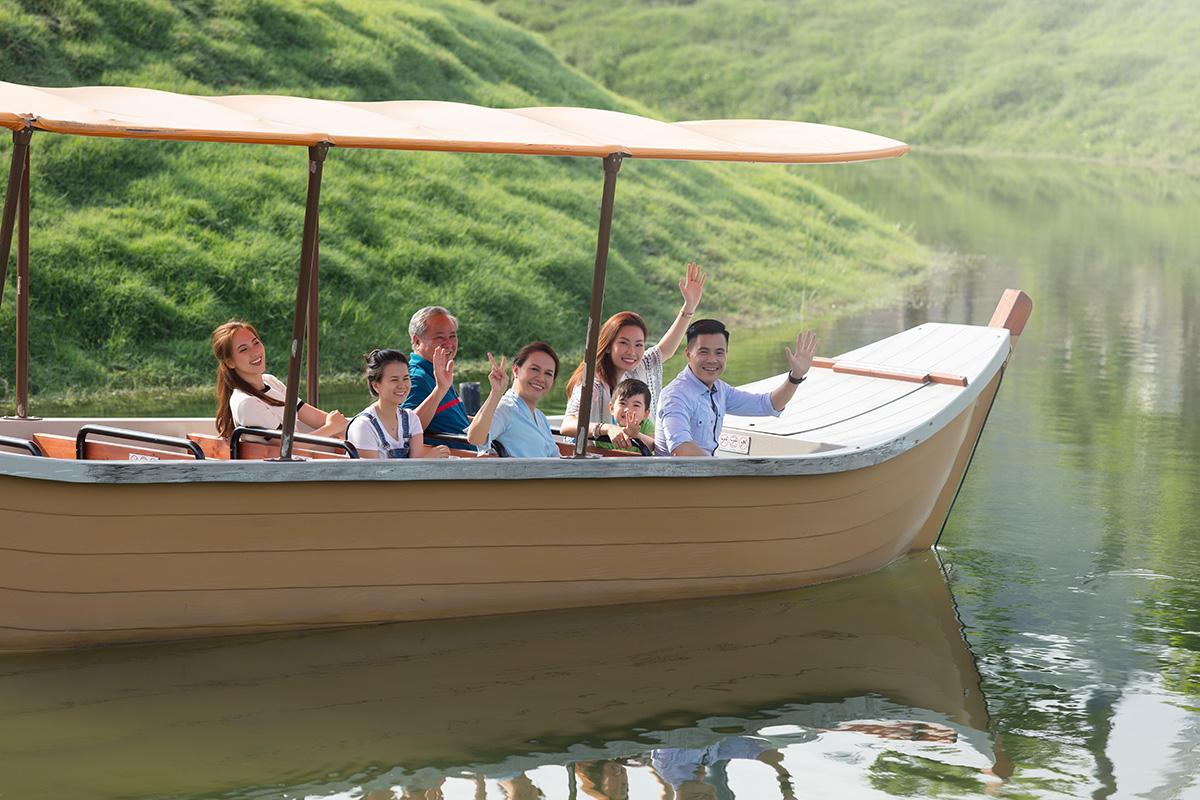 Đi thôi, cuối tuần này, hoa nở ngợp ngời ở Hạ Long