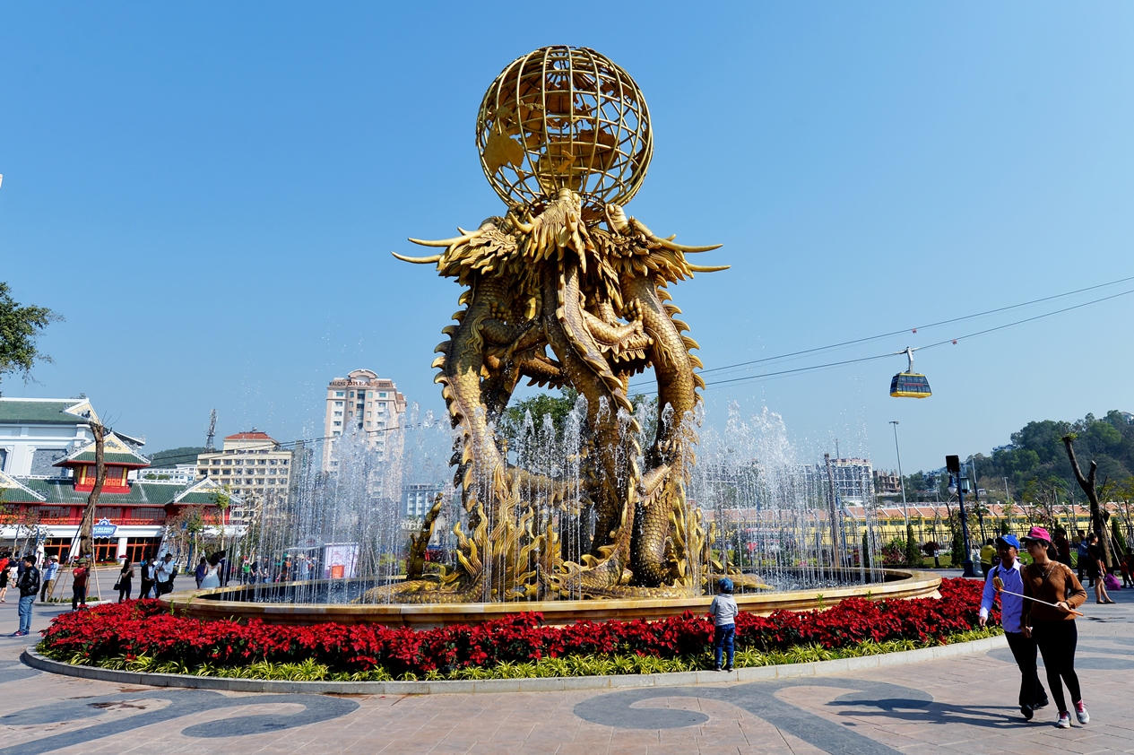 Đi thôi, cuối tuần này, hoa nở ngợp ngời ở Hạ Long