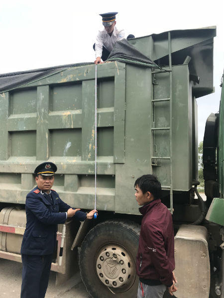 Phạt xe quá tải gần 200 triệu đồng