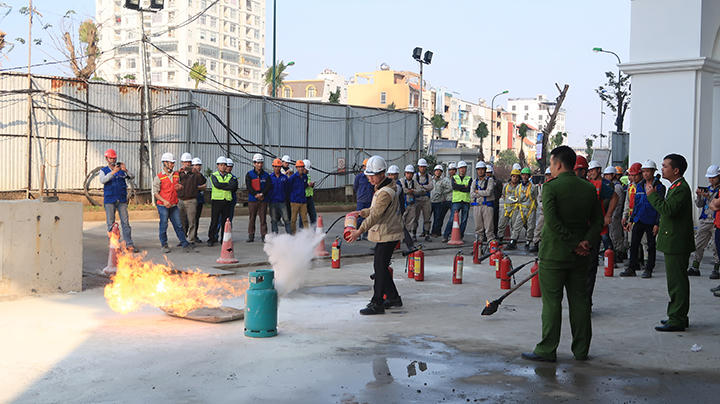 Tập đoàn Sunshine long trọng tổ chức lễ cất nóc dự án Sunshine Riverside