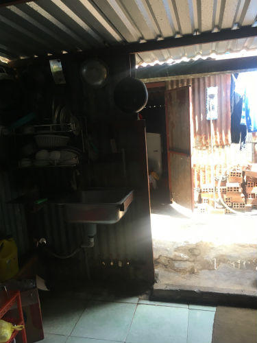 Quận Gò Vấp, TP HCM: Một hộ dân bị “dồn vào chân tường” vì…mua đất bằng giấy viết tay?!