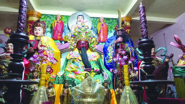 Độc đáo ngôi chùa thờ hàng trăm tượng Phật, Tiên, Thánh ở miền Tây