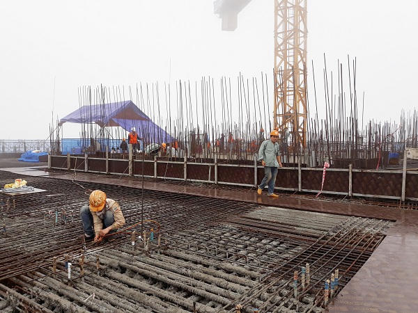 Chính thức cất nóc FLC Twin Towers - Toà chung cư cao nhất Hà Nội