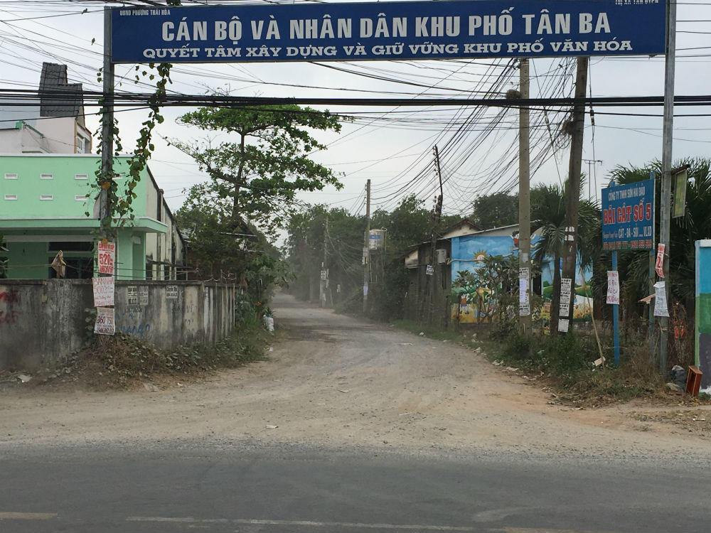 Doanh nghiệp hưởng lợi, sao để người dân phải hít bụi?