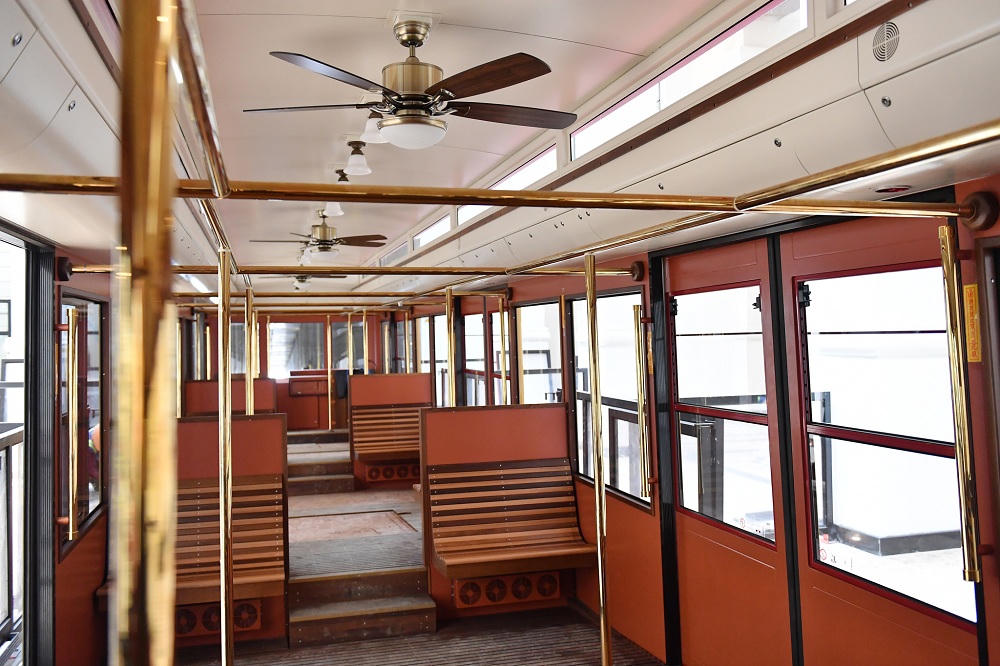 Từ 31/3/2018, Sa Pa có tuyến tàu hỏa leo núi hiện đại bậc nhất Việt Nam