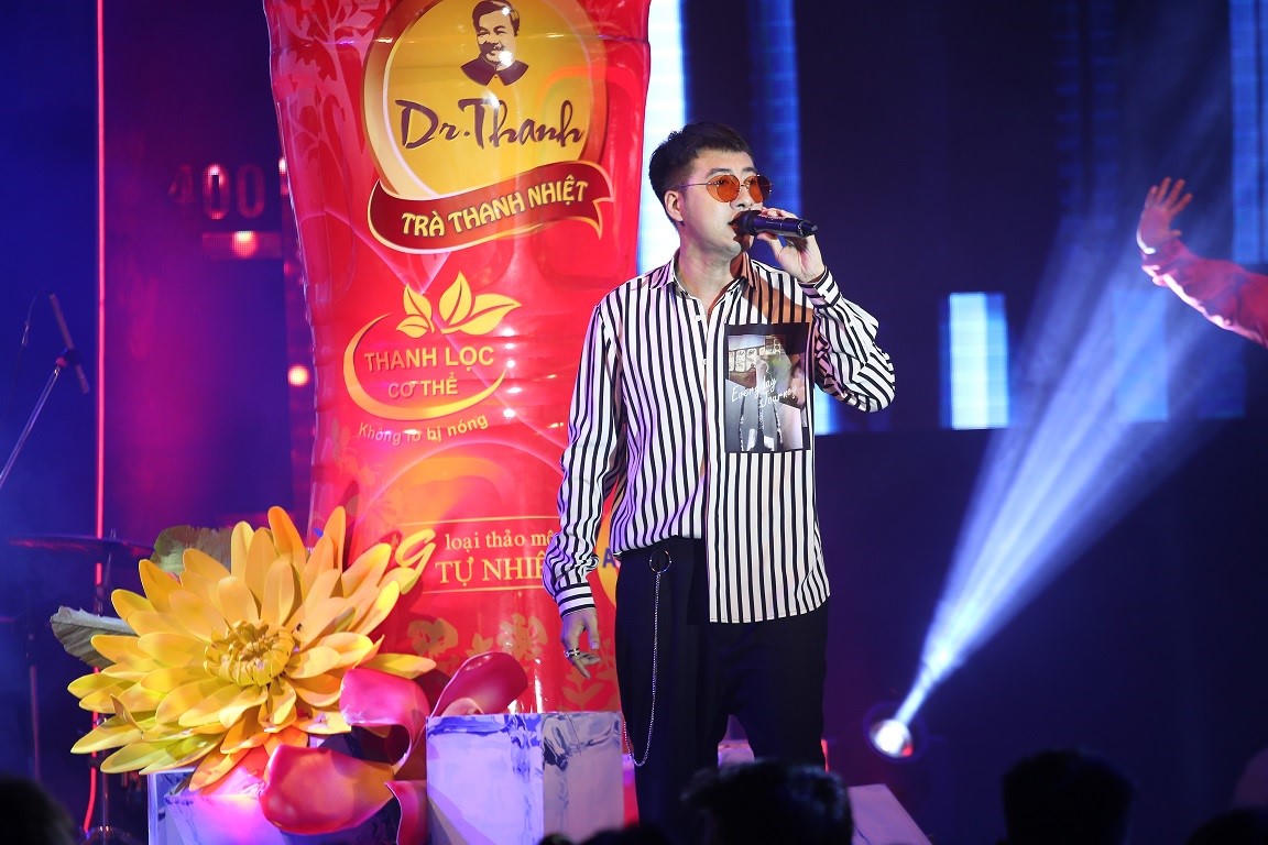 Á hậu Huyền My cùng dàn sao Việt ‘quẩy tưng’ tại Lễ hội Phố hàng nóng