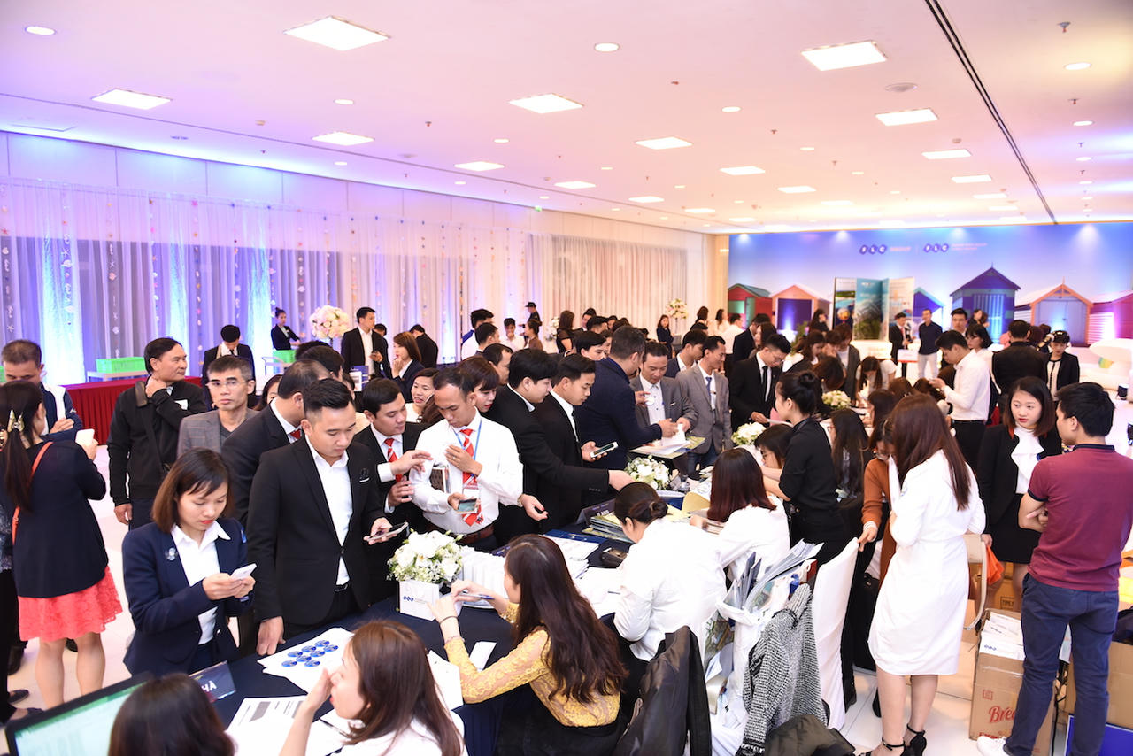  Vì sao FLC Quảng Bình tăng dần độ nóng? 