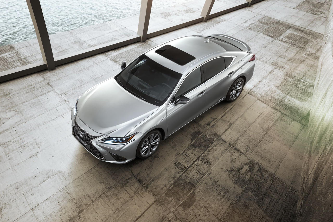 Lexus ES 2019 trình làng - cơ hội nào trước Mercedes E-class