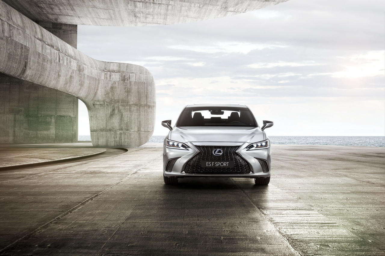 Lexus ES 2019 trình làng - cơ hội nào trước Mercedes E-class