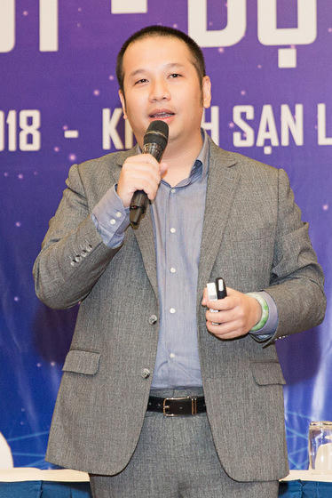 Đạo diễn Quang Huy chia sẻ tâm tự đào tạo một thế hệ ca sĩ thần tượng mới nhưng không phài theo phong cách K-pop.