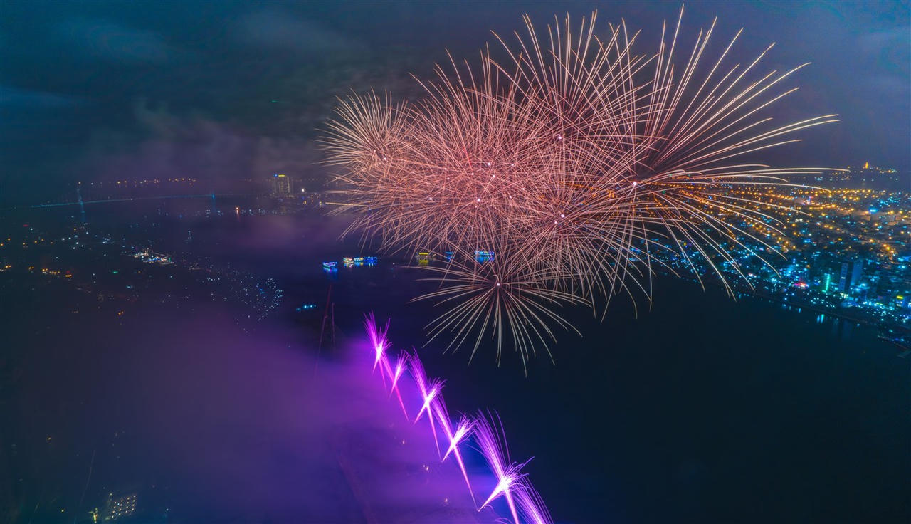 Nhiều hoạt động hấp dẫn mùa pháo hoa, Đà Nẵng không ngừng hút khách