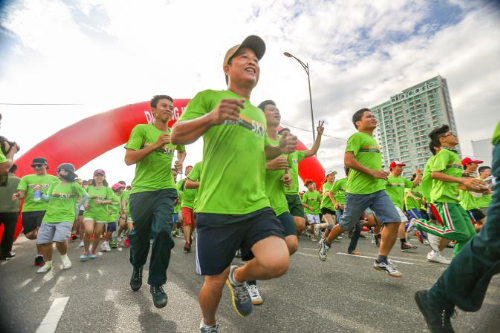 sap-dien-ra-cuoc-thi-chay-manulife-danang-international-marathon-2017-4