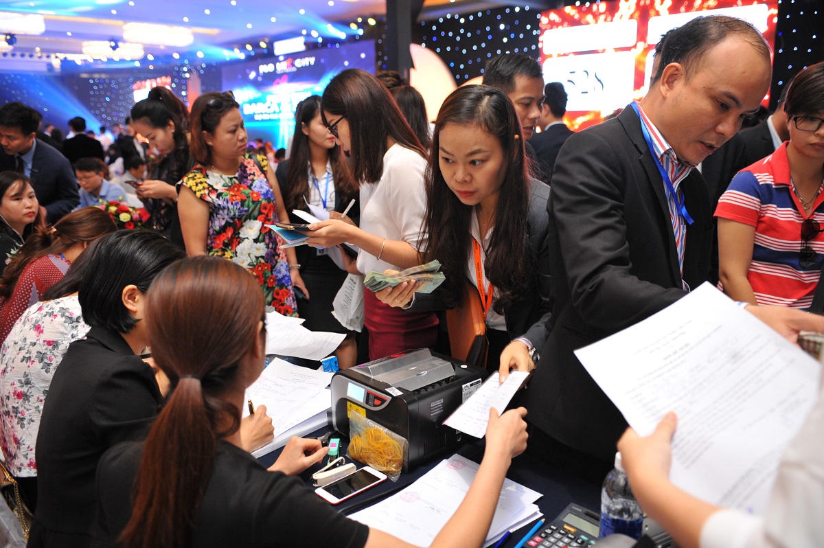 Đổ xô “gom hàng” tại lễ ra mắt FLC Lux City Quy Nhơn