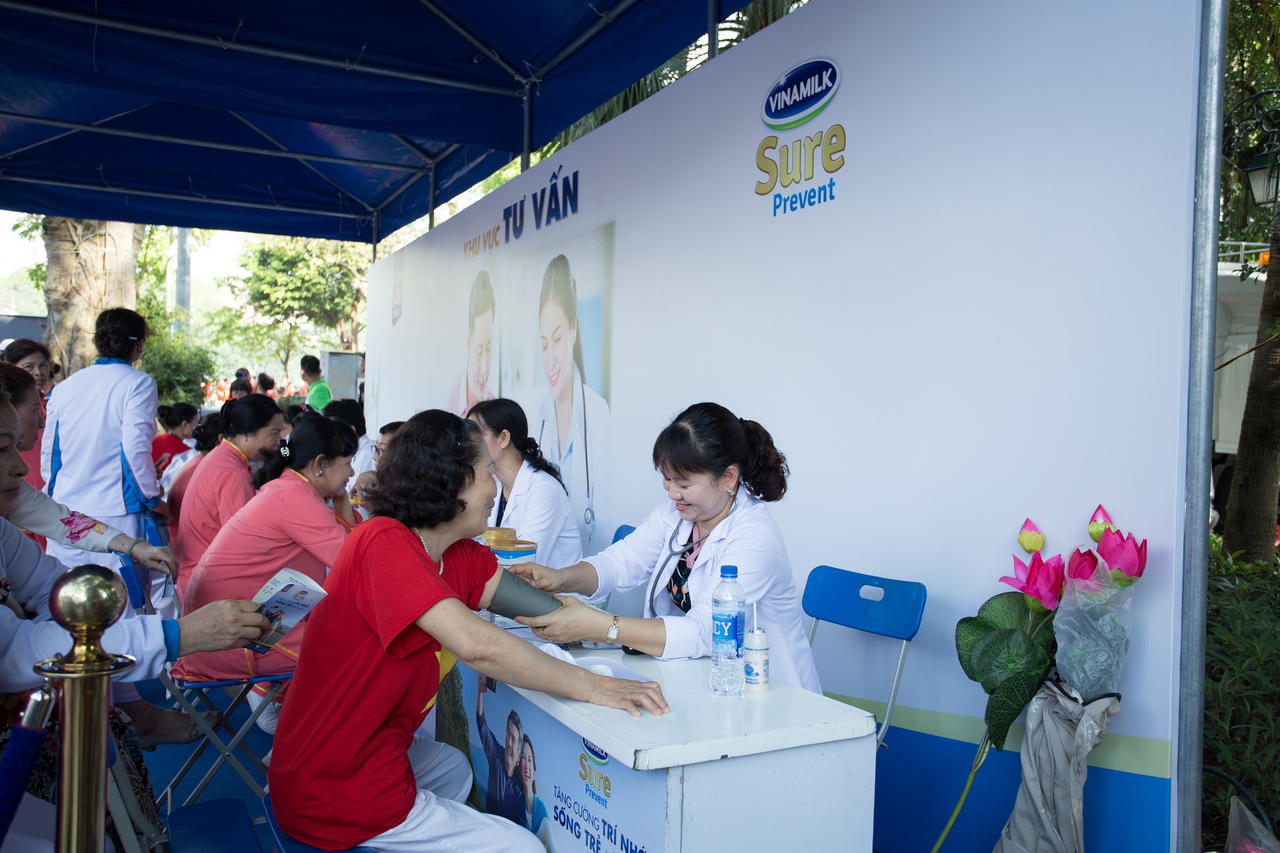 Vinamilk Sure Prevent tiếp tục đồng hành cùng phong trào rèn luyện sức khoẻ người cao tuổi