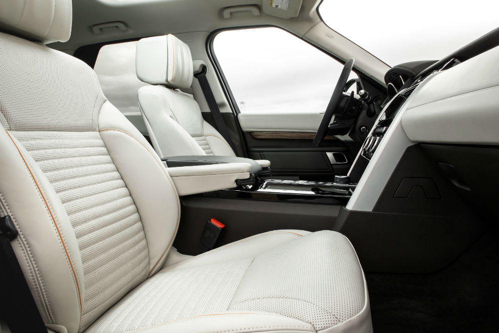 Land Rover Discovery 2019 với động cơ và công nghệ an toàn mới