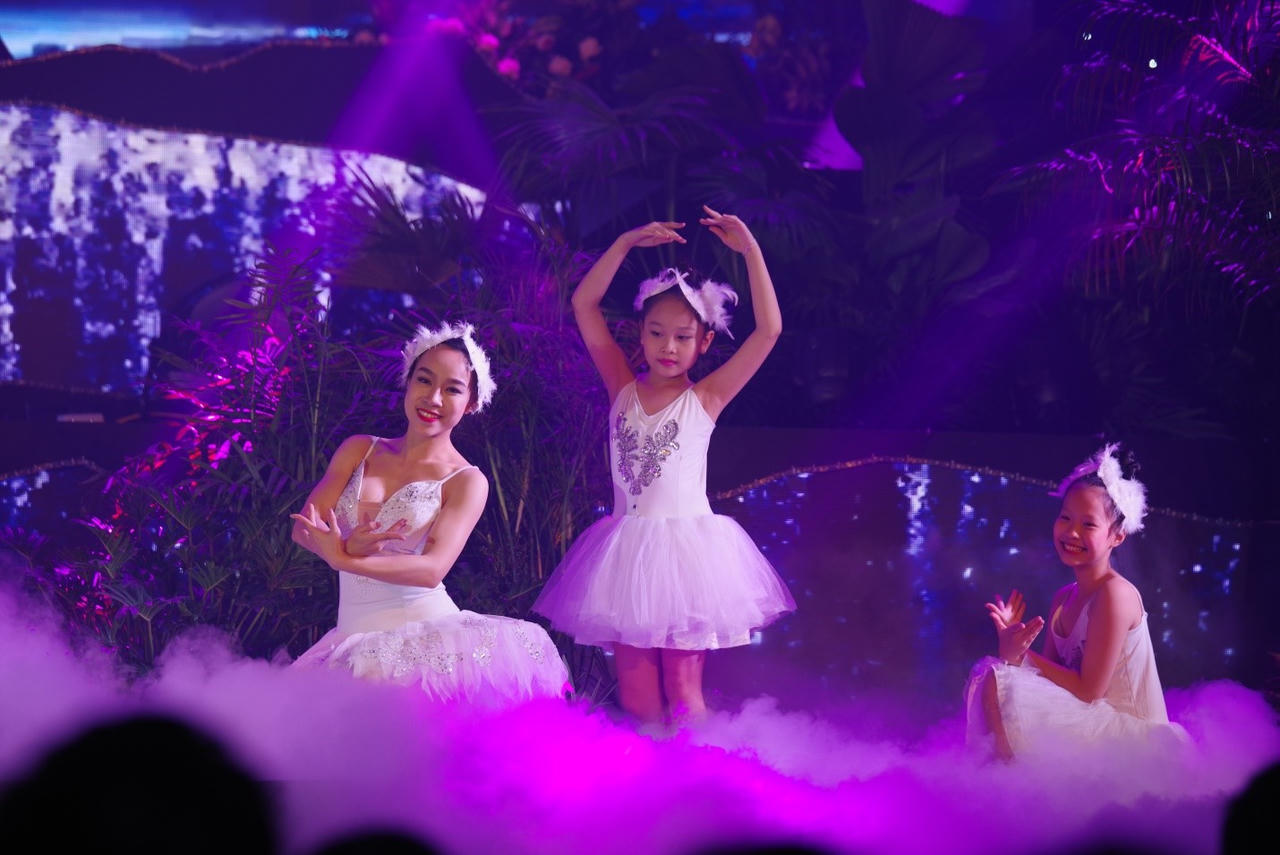 Thỏa mãn mọi giác quan với đêm nghệ thuật “Chạm tới thiên đường”