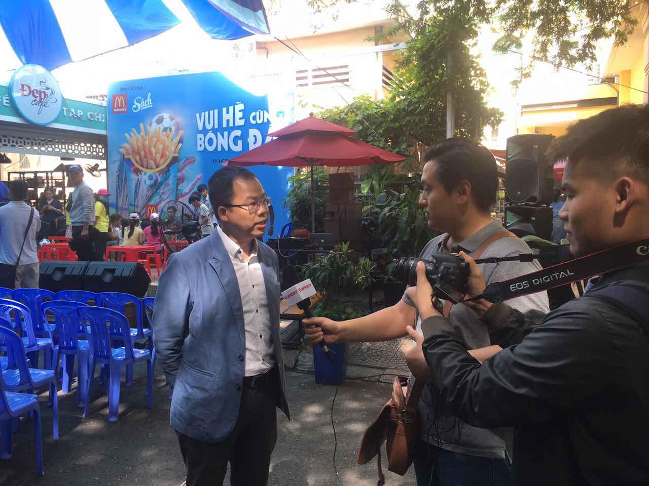 Cùng 150 em thiếu nhi có hoàn cảnh khó khăn hòa chung không khí World Cup 2018