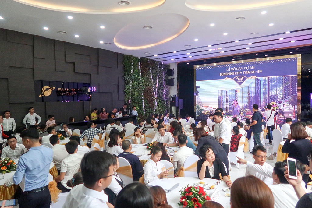 Sôi động lễ mở bán 2 tòa trung tâm nhất dự án Sunshine City