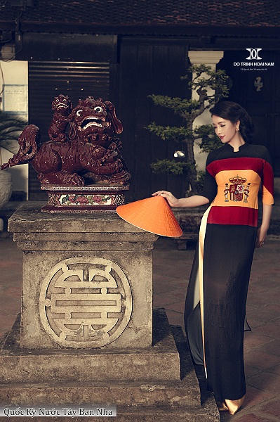 NTK Việt tung bộ ảnh Áo dài quốc kỳ độc đáo chào đón World Cup