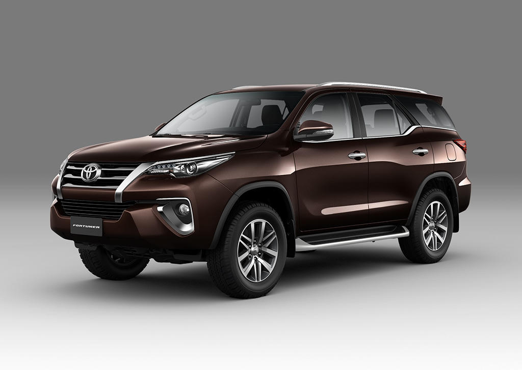 Toyota Việt Nam giới thiệu Fortuner, Hilux, Hiace 2018
