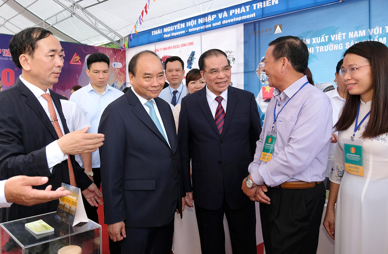 Thủ tướng nêu câu hỏi lớn về gang thép, chè Thái Nguyên