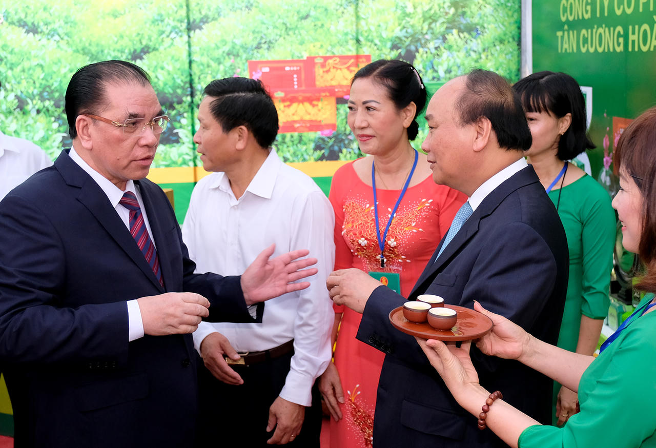 Thủ tướng nêu câu hỏi lớn về gang thép, chè Thái Nguyên