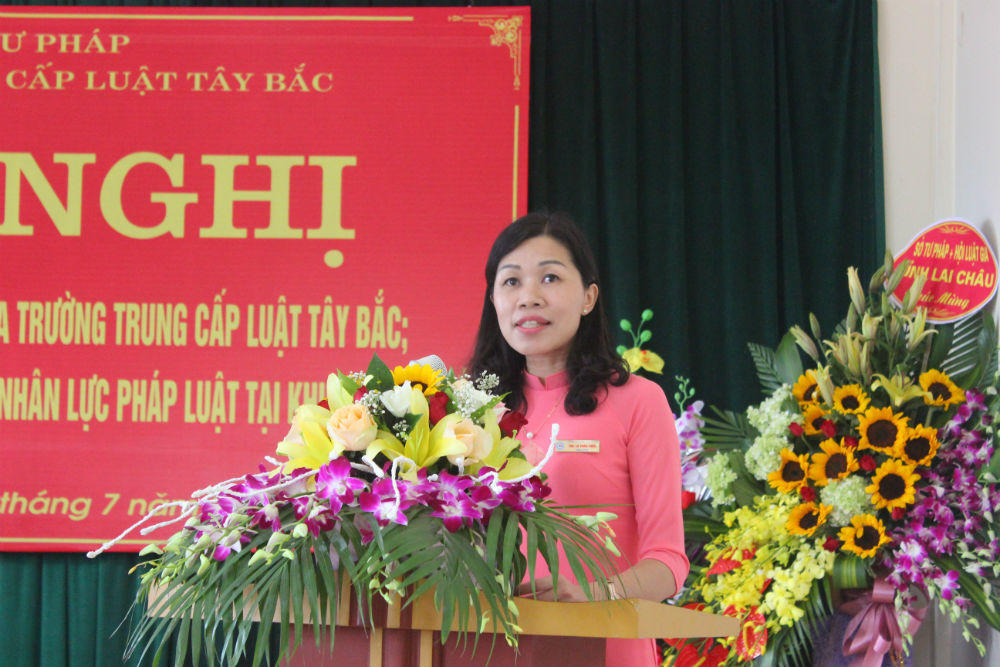 Thứ trưởng Đặng Hoàng Oanh: Trung cấp Luật Tây Bắc cần nâng cao chất lượng, thương hiệu