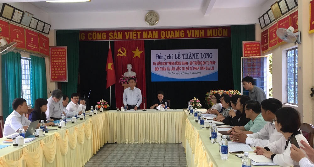 Bộ trưởng Lê Thành Long: Cán bộ Tư pháp cần nỗ lực hơn 100% trí và lực bản thân